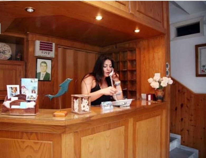 Hotel Christina Skiathos Town Bagian luar foto